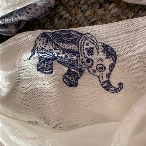 Elephant Infinity Scarf - Picture 2 of 2